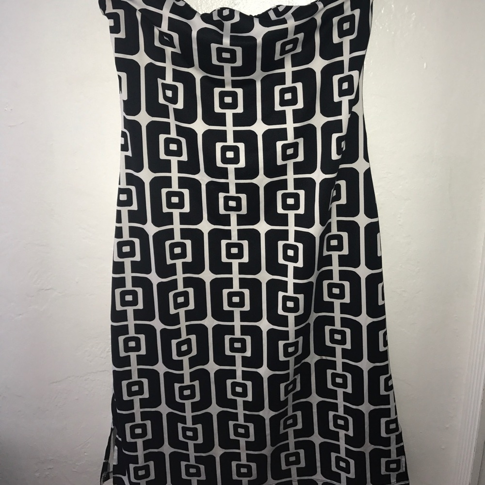 Strapless printed dress